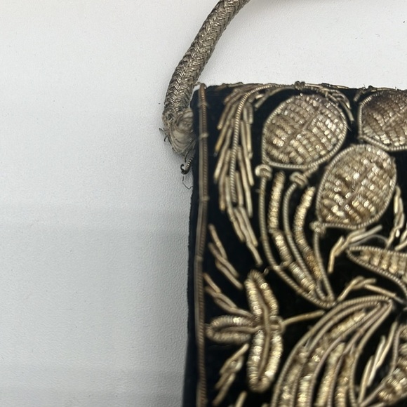 Vintage Silver Metallic Embroidered Clutch Purse Made in India BLEMISH - Picture 8 of 11